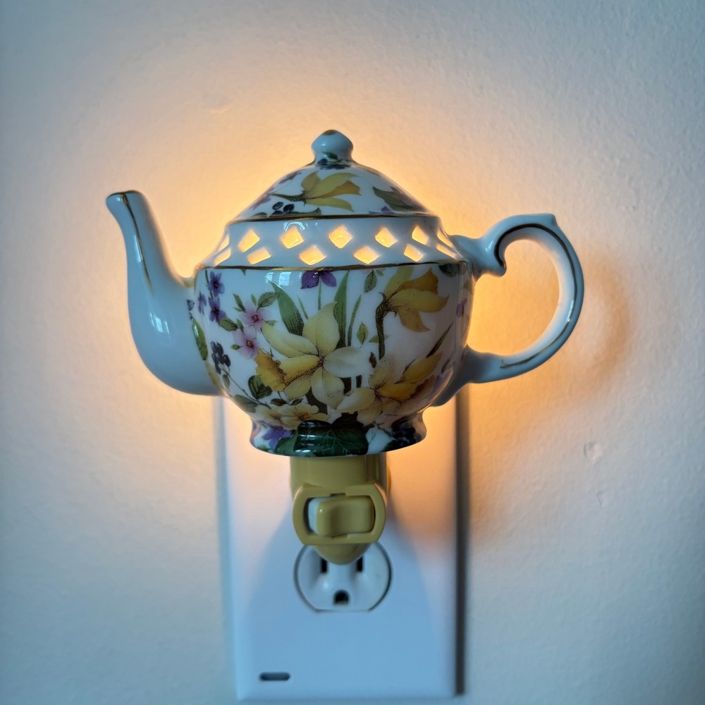 Floral Porcelain Teapot Night Light Gold Trim Pierced Lattice Plug In Accent